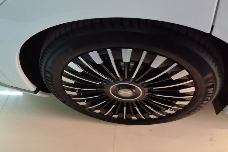 Used XPeng X9 2025 740 Ultra-Long Range Max
