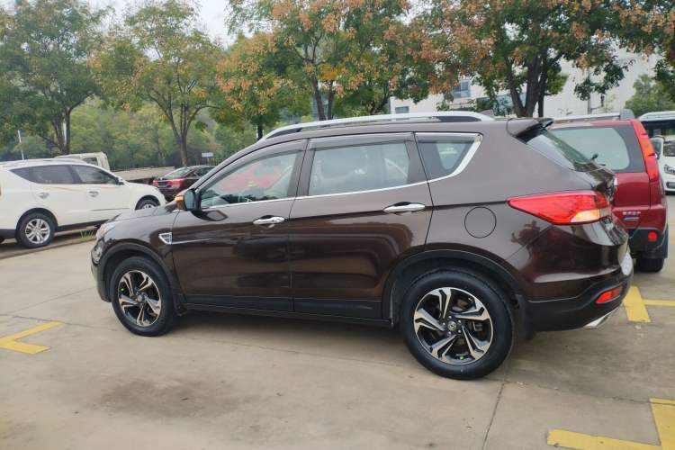 Used Dongfeng Aeolus AX7 2016 2.0L Automatic Zhiyi Trim