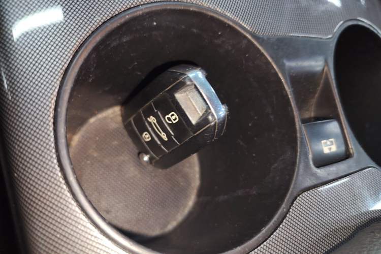 Used Peugeot 3008 2016 2.0L Automatic Classic Edition
