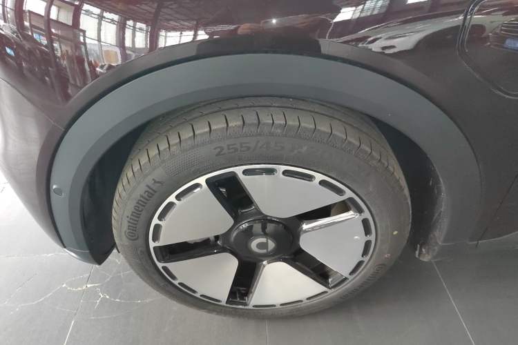 Used  #5 2024 Ultra-Long Range Extraordinary Journey Luxury Edition