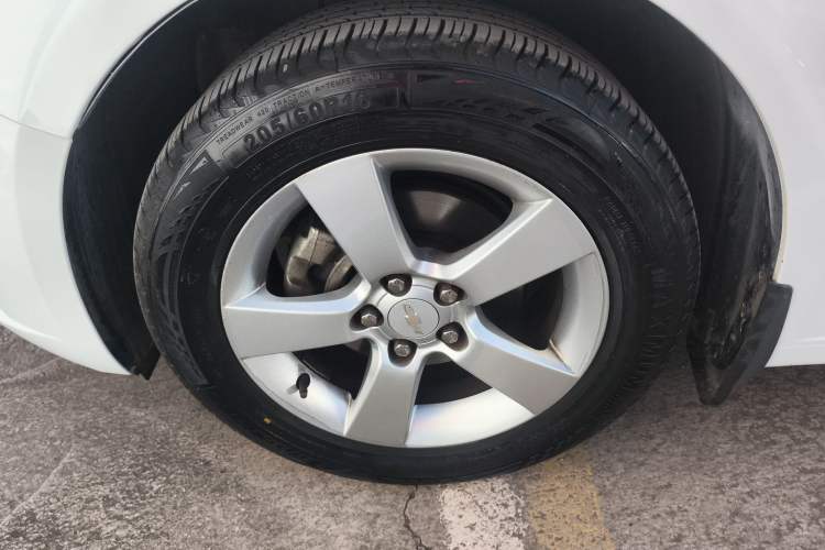 Used Chevrolet Cruze 2013 Hatchback 1.6L Automatic Luxury Model
