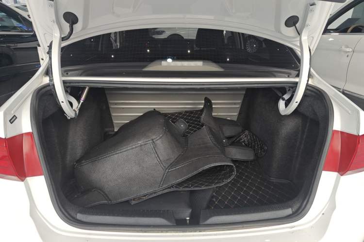 Used Volkswagen Santana 2018 1.5L Automatic Comfort Edition
