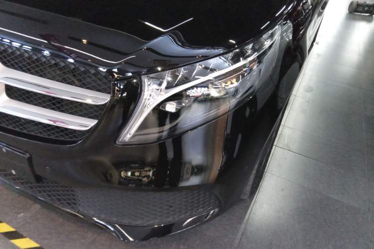 Used Mercedes-Benz V-Class 2022 V 260 Avantgarde Edition