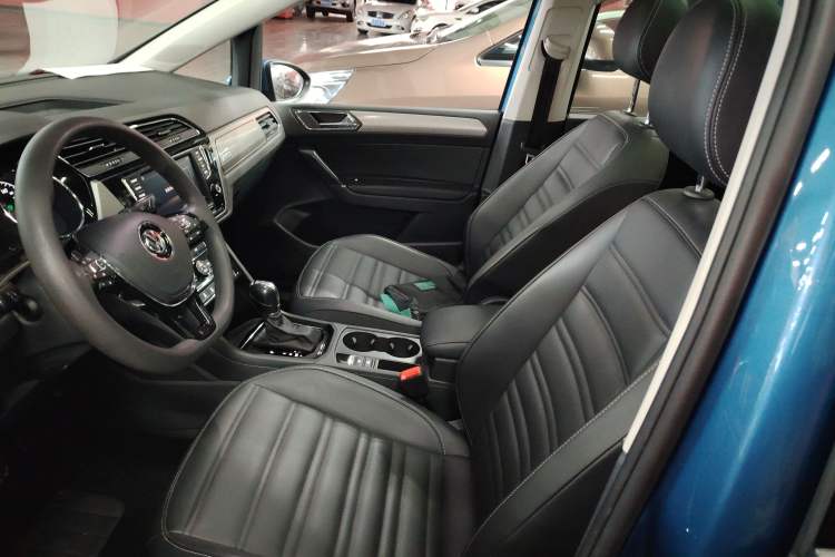 Used Volkswagen Touran 2018 Volkswagen Touran L 280TSI DSG Comfort Edition 7 Seats China VI Standard