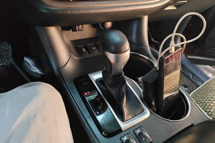 Used Toyota Highlander 2015 2.0T Four-Wheel Drive Luxury Edition 7-Seater
