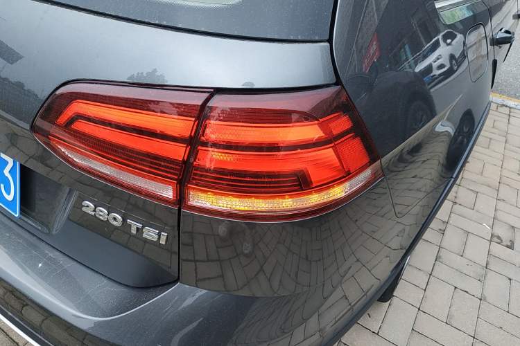 Used Volkswagen Golf 2019 1.8TSI Travel Edition