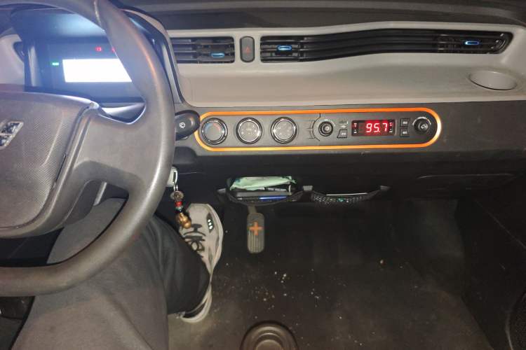 Used Wuling Hongguang MINIEV 2022 Easy Version Lithium Iron Phosphate