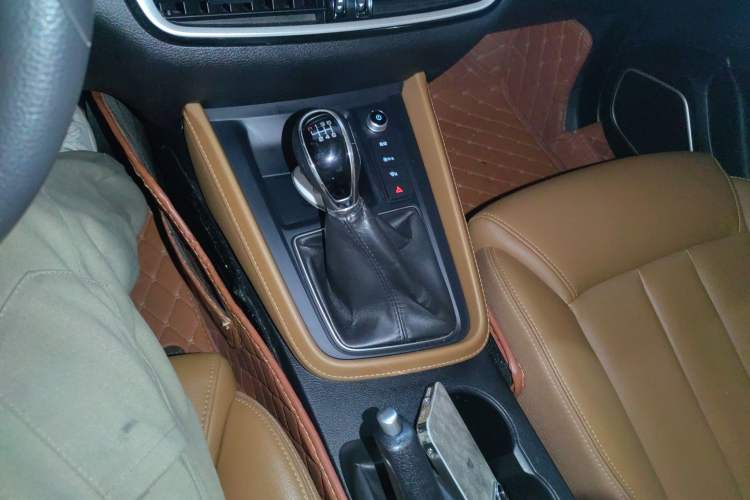 Used BYD Song MAX 2019 1.5T Manual Smart Connect Ruiyi Model 6 Seats China V Standard