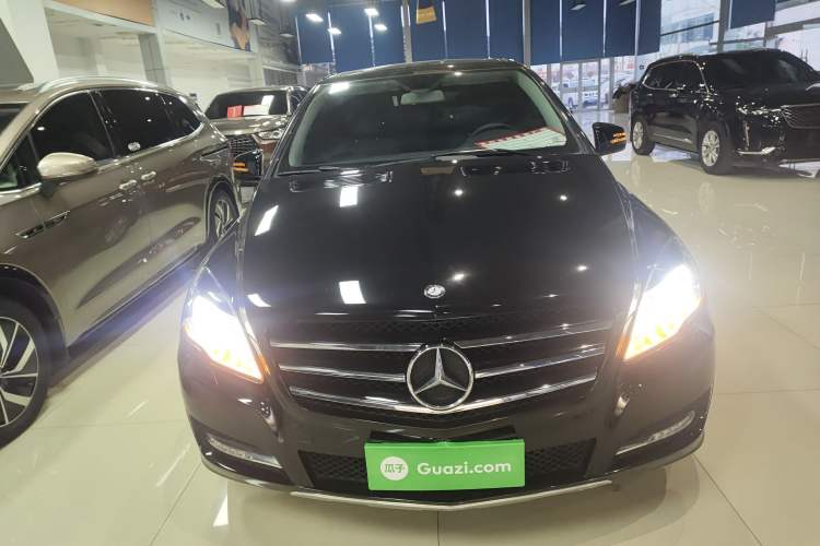 Used Mercedes-Benz R-Class 2017 R 320 4MATIC Business Edition Prestige Model