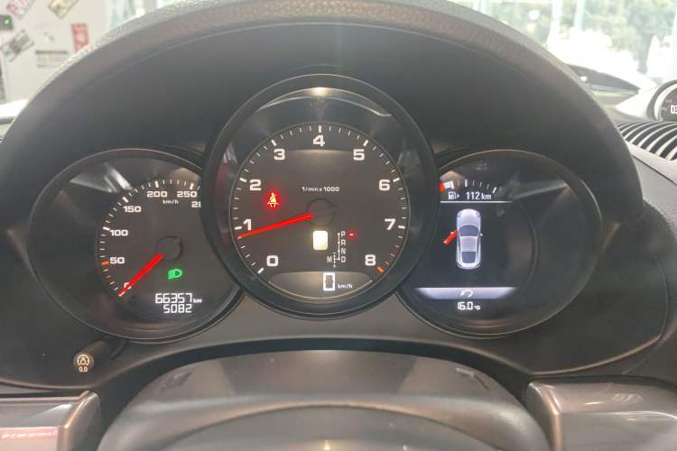 Used Porsche 718 2016 Cayman 2.0T
