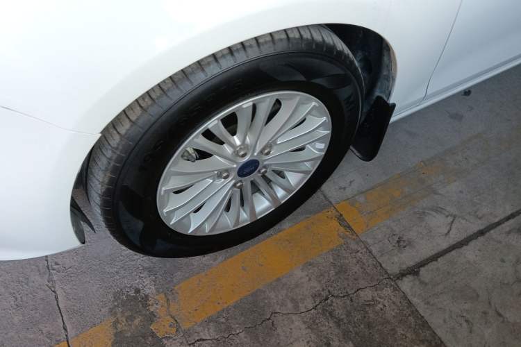 Used Ford Escort 2015 1.5L Automatic Comfort Model
