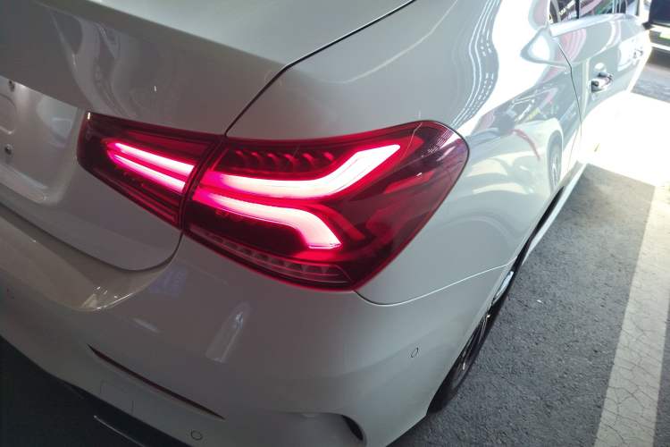 Used Mercedes-Benz A-Class 2022 Second Facelift A 200 L Sport Sedan Fashion Version
