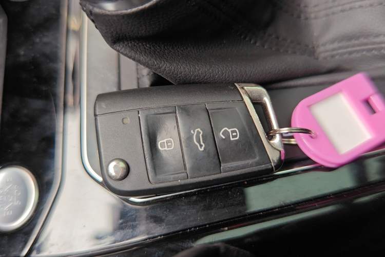 Used Volkswagen T-ROC 2018 280TSI DSG Two-Wheel-Drive Comfort Version China V Standard