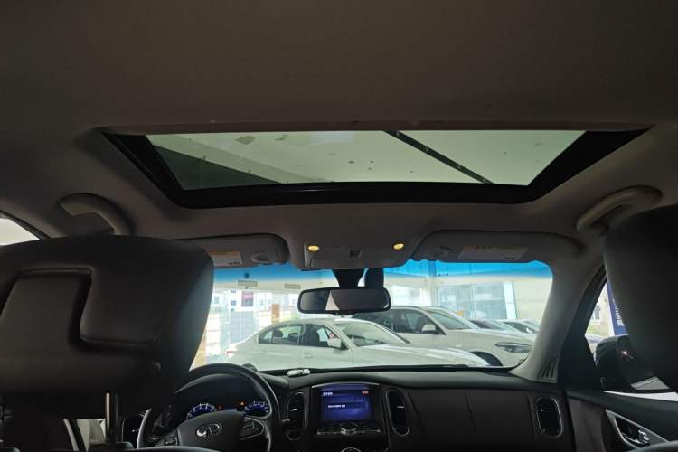 Used Infiniti QX50 2015 2.5L Enjoyment Edition
