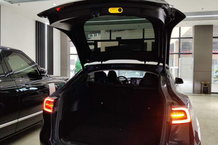 Used Tesla Model Y 2024 Rear-Wheel-Drive Version
