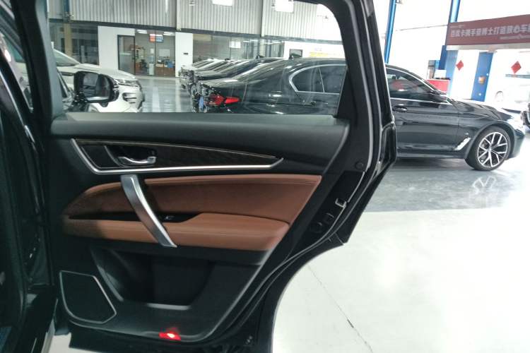 Used Honda UR-V 2020 370TURBO Two-Wheel Drive Luxury Edition
