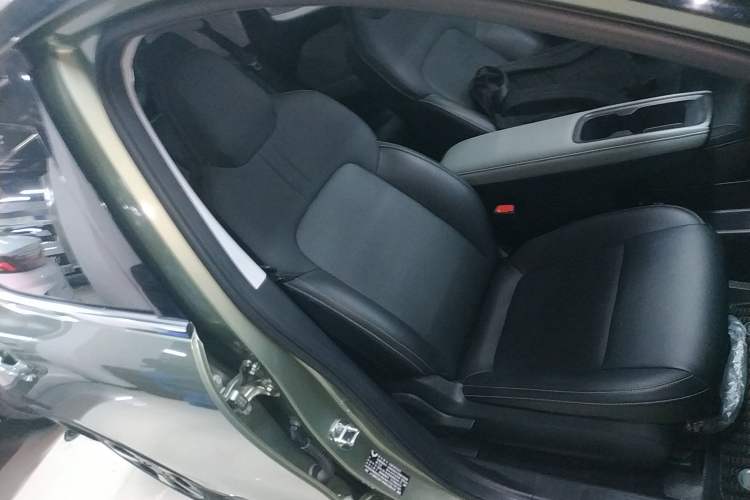 Used Wuling Bingo PLUS 2024 510 km Flagship Edition Four-Seater Version
