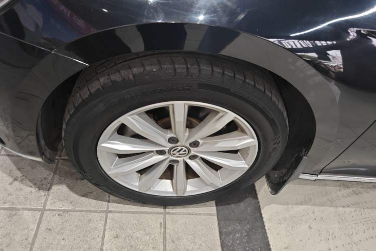 Used Volkswagen Magotan 2018 330TSI DSG Advanced Model
