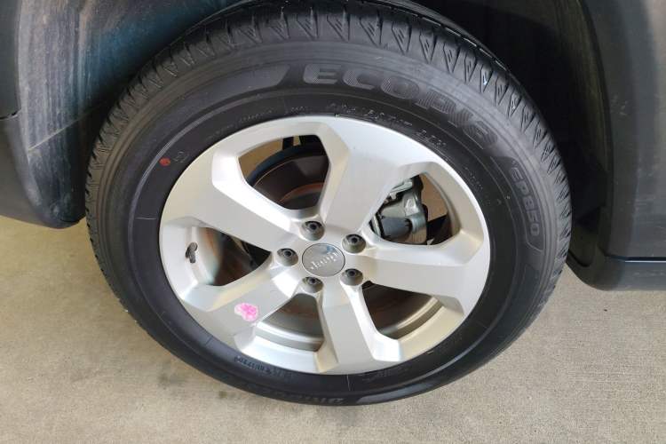 Used  Compass 2020 220T Automatic Leading Edition
