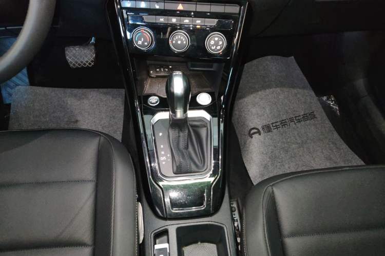 Used Volkswagen T-ROC 2020 280TSI DSG Two-Wheel Drive Comfort Version
