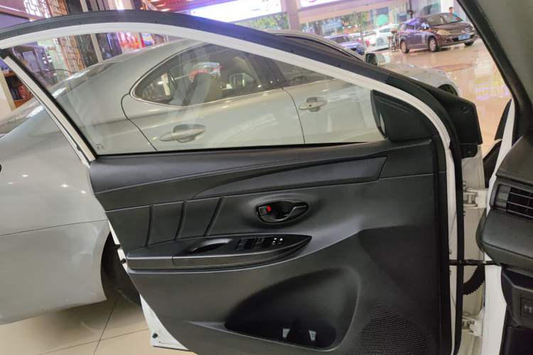 Used Toyota YARiS L 2021 X-Trail 1.5L CVT Leading Edition
