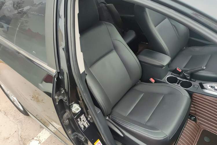 Used Toyota Corolla 2014 1.6L CVT GL-i Leather Edition
