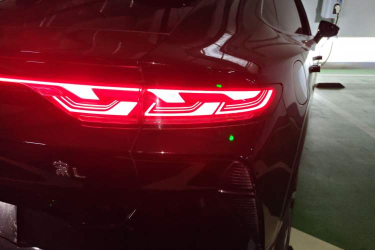 Used BYD Song L EV 2024 662 km Excellence Version
