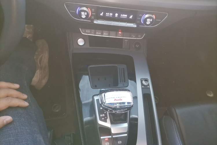 Used Audi Q5L 2023 40T Fashionable and Dynamic Edition
