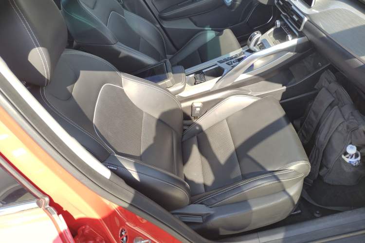 Used Geely Auto Coolray 2019 260T DCT Knight China VI Standard
