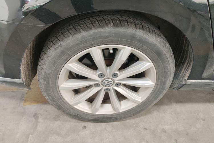 Used Volkswagen Magotan 2018 330TSI DSG Advanced Model
