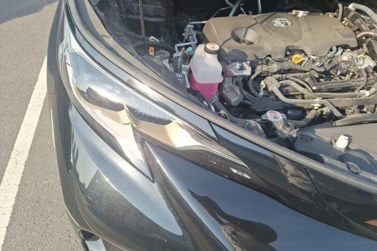 Used Toyota Granvia 2024 2.5L Hybrid Comfort Edition
