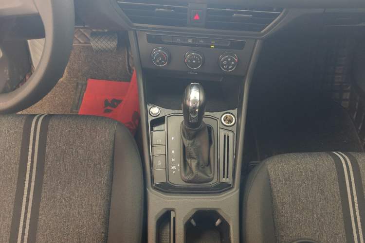 Used Volkswagen Lavida 2019 Lavida Start 1.5L Automatic Trendy Version China VI Standard
