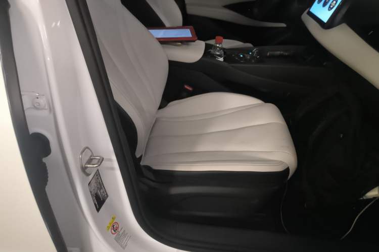 Used BYD Seal 06 New Energy 2024 DM-i 80KM Luxury Model
