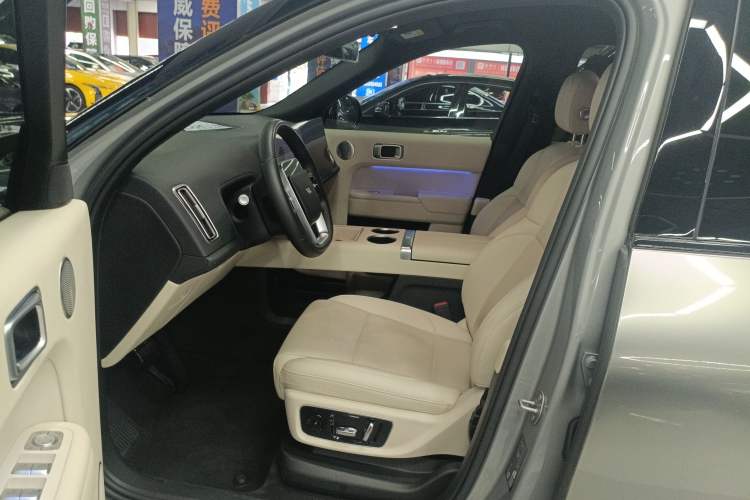 Used Li Auto L8 2023 Pro Model
