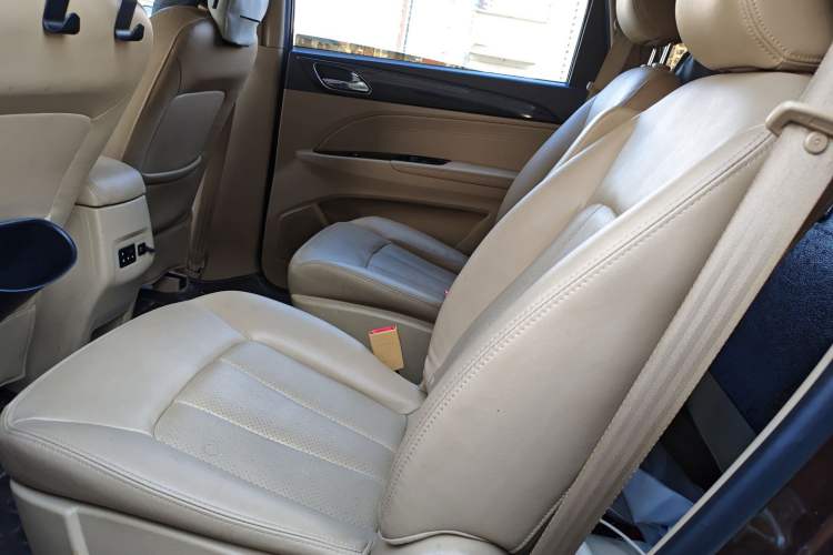 Used Baojun 730 2016 1.5L Manual Luxury Edition 7 Seats
