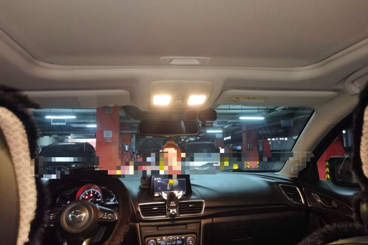 Used Mazda Mazda 3 Axela 2017 Hatchback 2.0L Automatic Sport Model China V Emission Standard