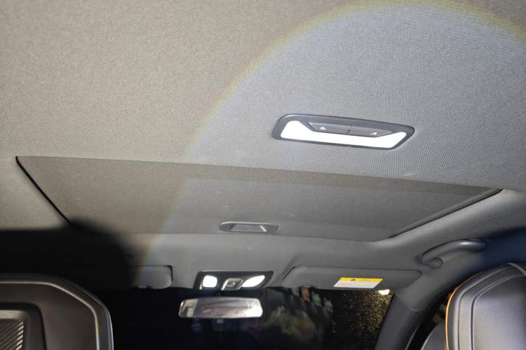 Used Changan UNI-V iDD 2023 ZhiDian iDD 1.5T 113km Smart & Fun Version