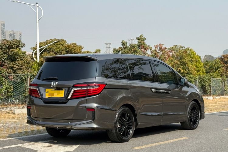 Used Honda Elysion 2016 2.4L Supreme Edition
