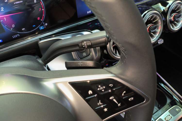 Used Mercedes-Benz GLB 2024 Refresh GLB 220 Dynamic Edition
