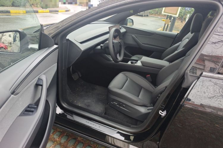 Used Tesla Model Y 2026 Rear-Drive Model