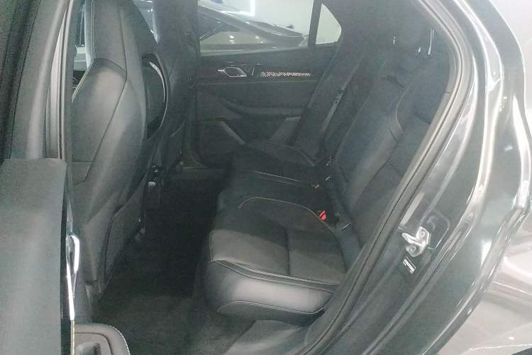 Used Lynk & Co 03 2023 2.0TD DCT JingPro
