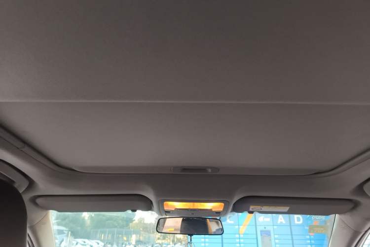 Used Toyota Corolla 2018 Dual-Engine 1.8L E-CVT Smart Edition
