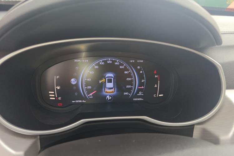 Used Geely Auto Emgrand X7 Sport 2018 1.8TD Automatic Two-Wheel Drive Smart Connect 4G Internet Edition
