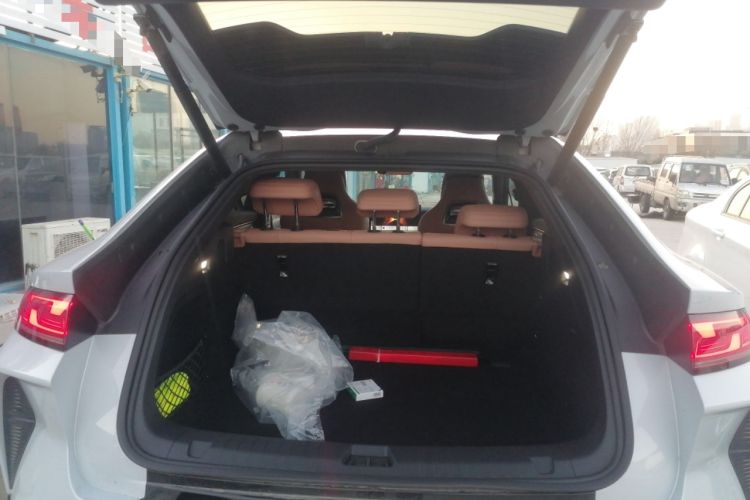 Used BYD Song L EV 2025 Intelligent Driving Version 662 km LiDAR Excellence Edition
