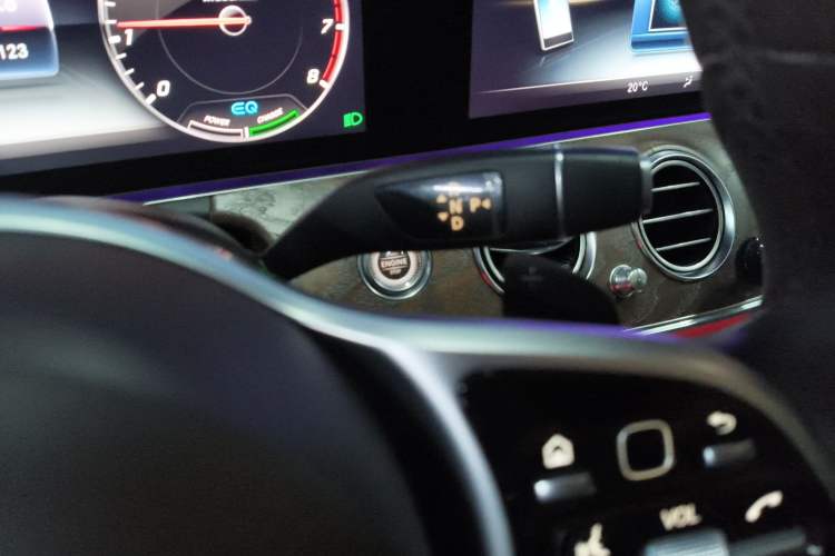 Used Mercedes-Benz E-Class 2019 E 260 L
