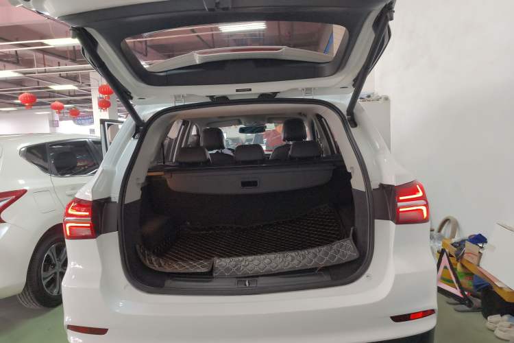 Used Roewe RX5 2018 20T Two-Wheel Drive Automatic Internet Smart Luxury Edition
