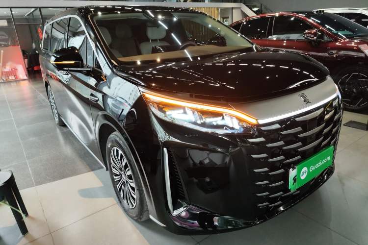 Used BYD Xia 2025 DM-i 1.5T 180km Beyond Edition
