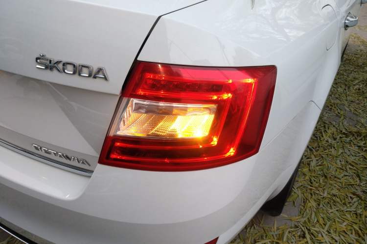 Used Skoda Octavia 2016 1.6L Automatic Smart Drive Edition
