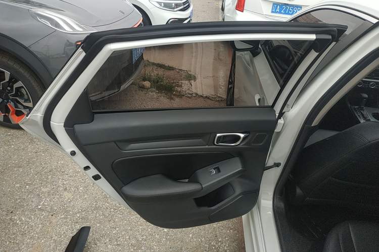 Used Honda Civic 2023 240TURBO CVT Dynamic · Center Stage Special Edition