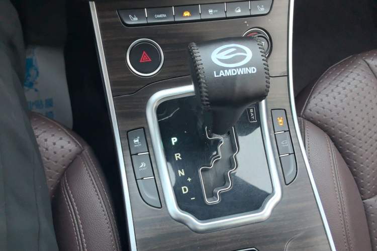 Used Land X7 2015 2.0T Panoramic Prestige Edition
